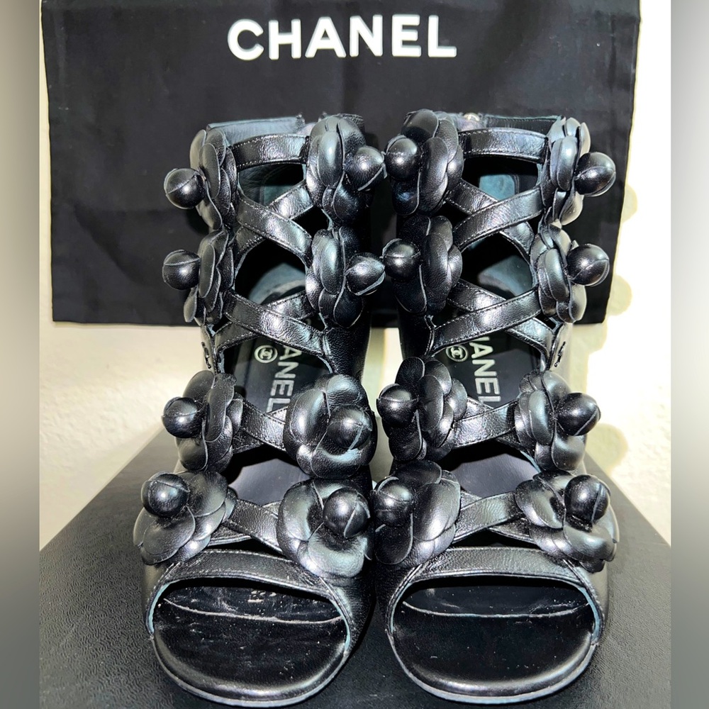Chanel Lambskin Black Camellia Floral Leather Ankle Dressy Heel Boots Size 6.5US - Picture 2 of 16